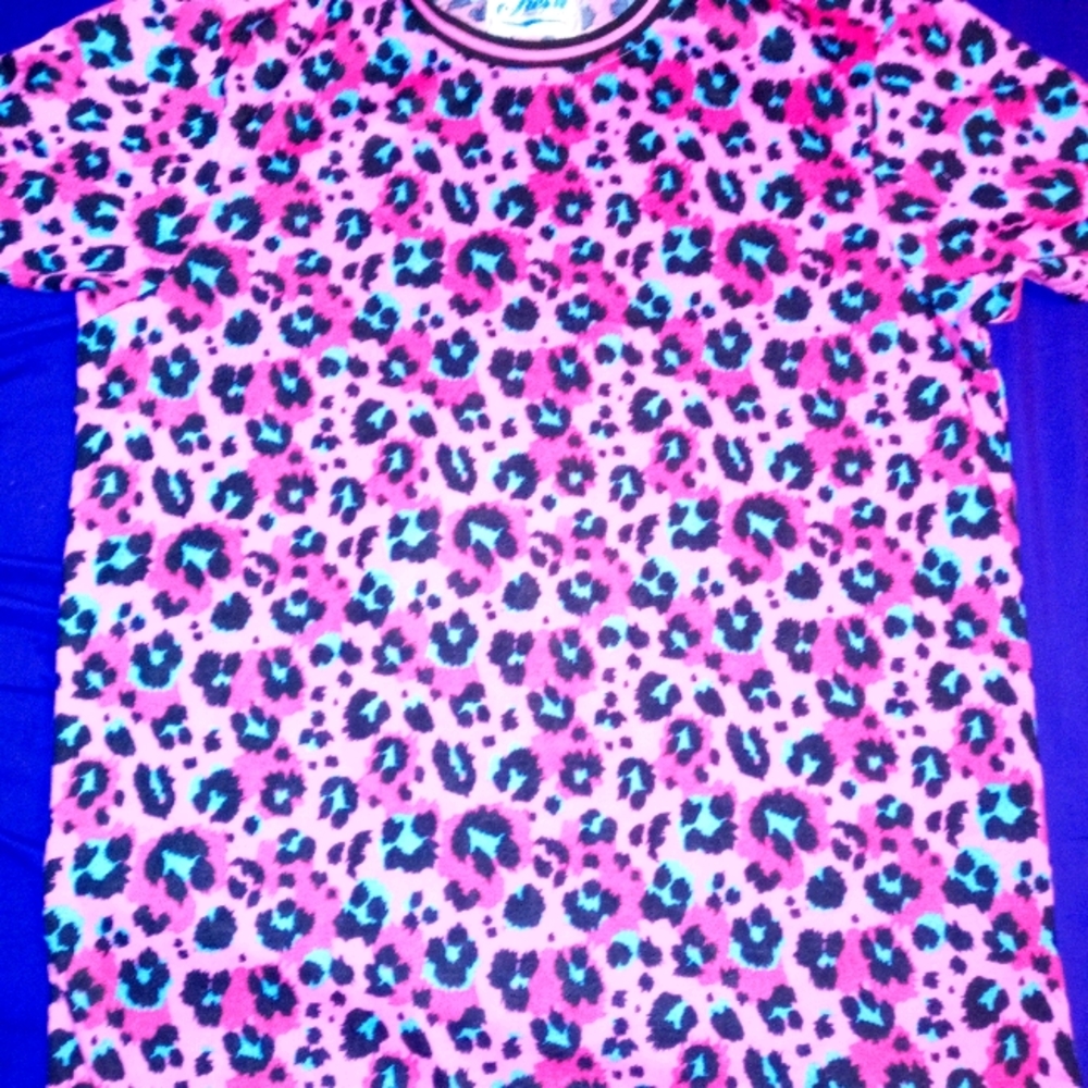 Neon Leopard Tee
